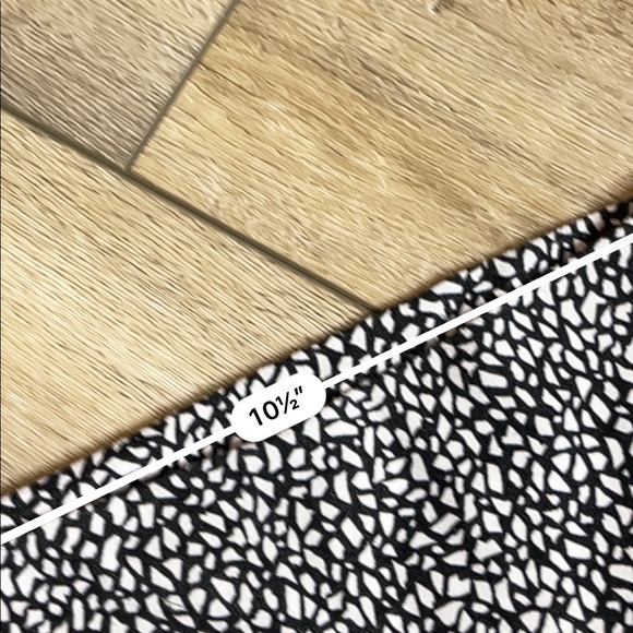 Lululemon speckled black white crop leggings - Picture 3 of 6